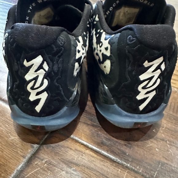 Nike Jordan Zion 3 Kids Sneakers Black and White - Picture 3 of 6